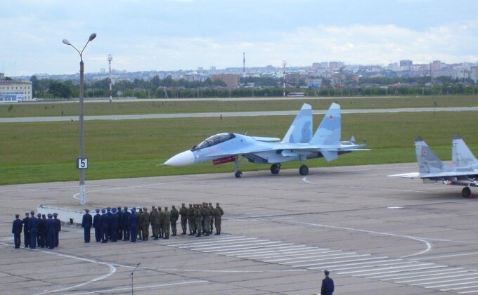 Аеродром "Халіно". Джерело у розвідці: Дрон-пастка вбив командування авіаполку росіян