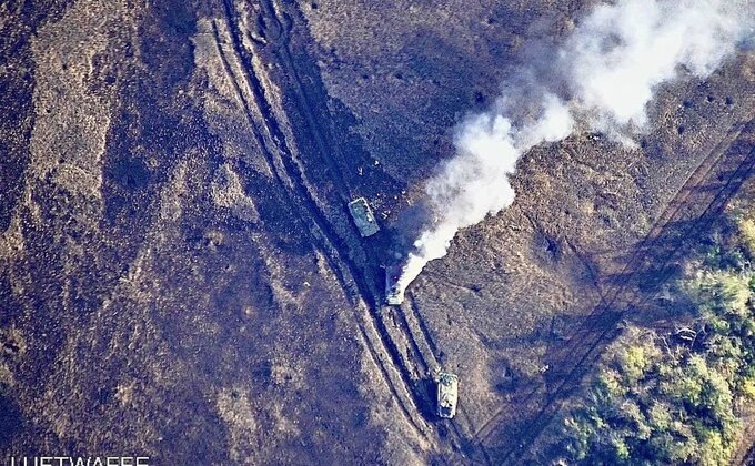 Авдіївка. Військові пишуть про хвилі "м'ясних штурмів" РФ, масовані авіаудари: фото, відео