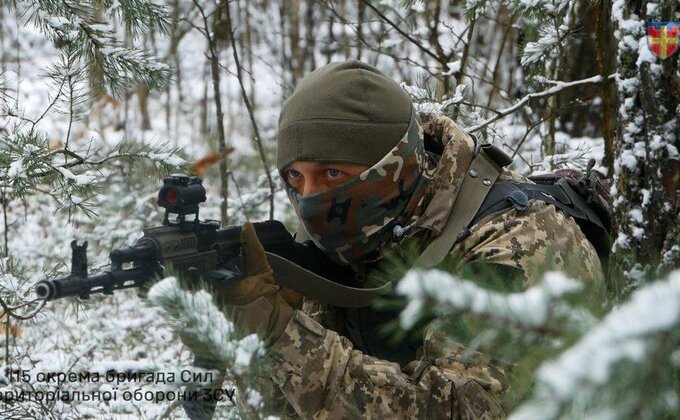 Операція Говерла. ССО взяли під контроль опорний пункт РФ на панівній висоті та полонених – відео