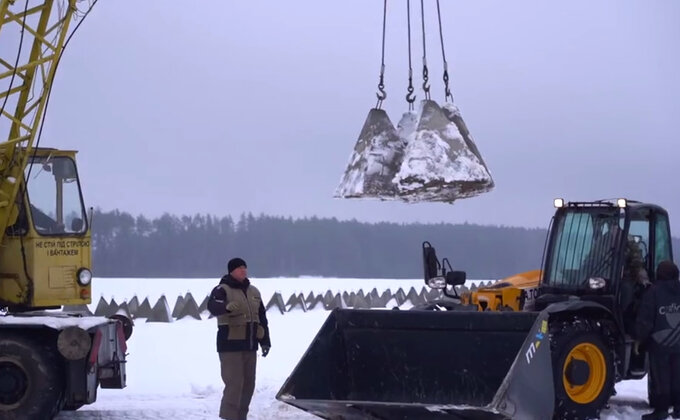 ЗСУ укріплюють північний кордон. Зокрема "зубами дракона" – відео