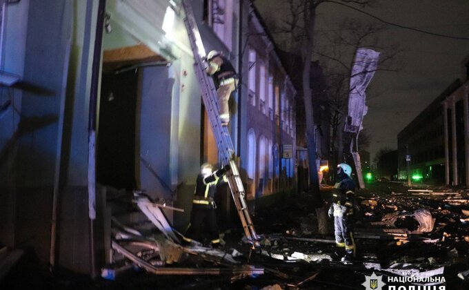 Харків. З'явилися фото та відео наслідків ракетного удару росіян увечері 23 січня