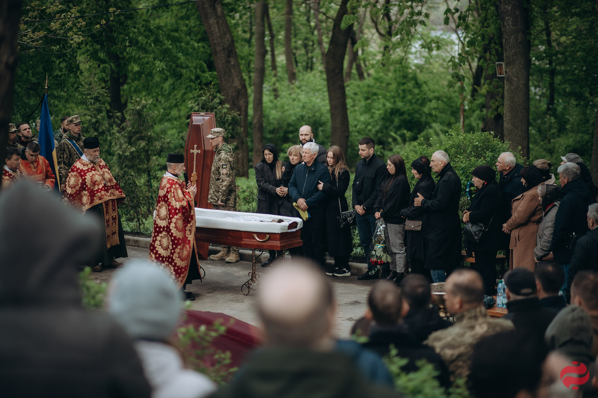 У Києві сплюндрували могили військових Да Вінчі, Джуса та Петриченка – відео